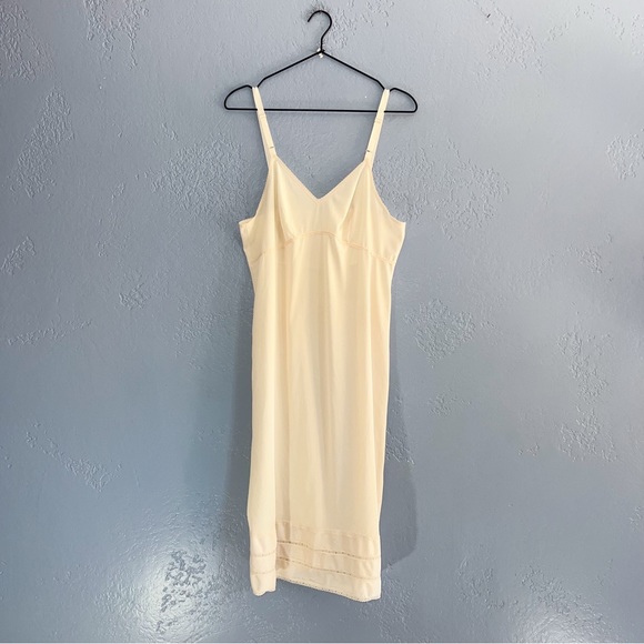 Lorraine 1970s Cream Vintage Slip Dress Size Tall 38/ Large - Picture 10 of 10